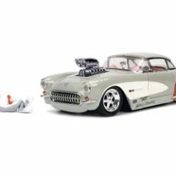 1957 Chevy Corvette W/ Bugs Bunny Figure, Looney Tunes - Jada Toys 32390 - 1/24 Scale Diecast Car