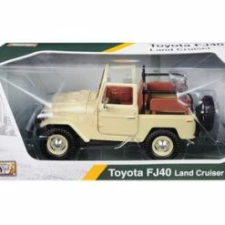 Toyota FJ40 Land Cruiser Convertible, Beige/Tan - Motor Max 79330BG - 1/24 Scale Diecast Car